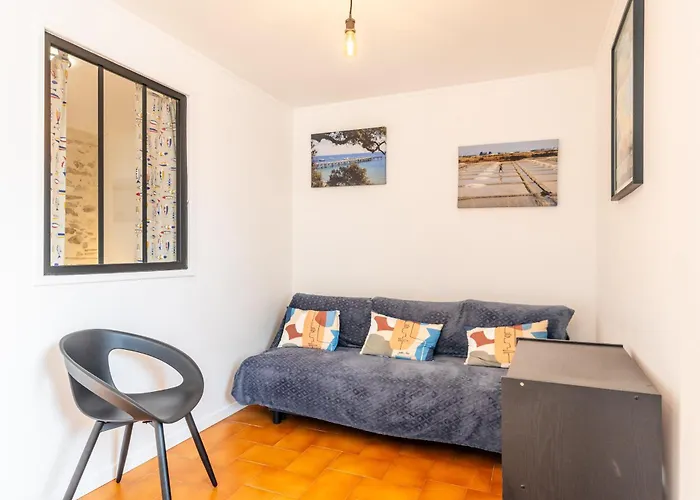 Maison Traditionnelle Au Centre Les Sables-dʼOlonne