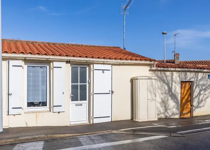 Maison Traditionnelle Au Centre