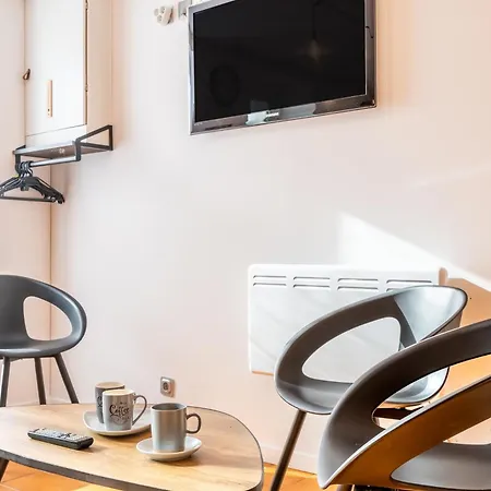 Maison Traditionnelle Au Centre *