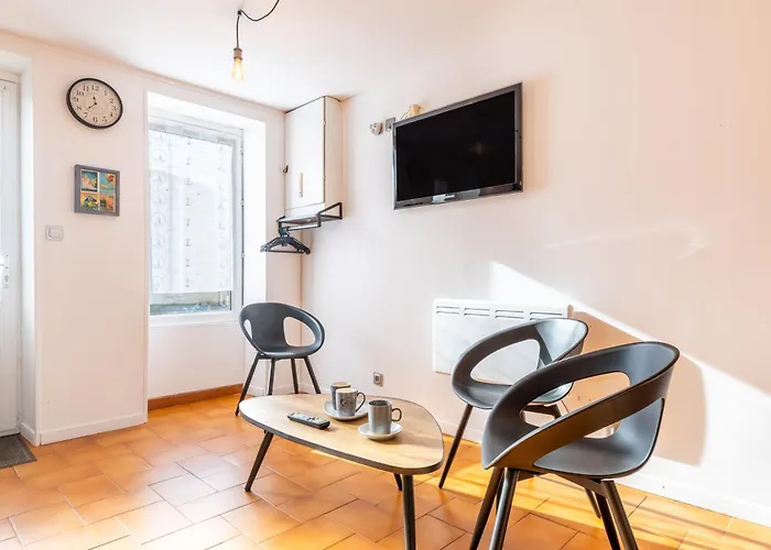 Maison Traditionnelle Au Centre